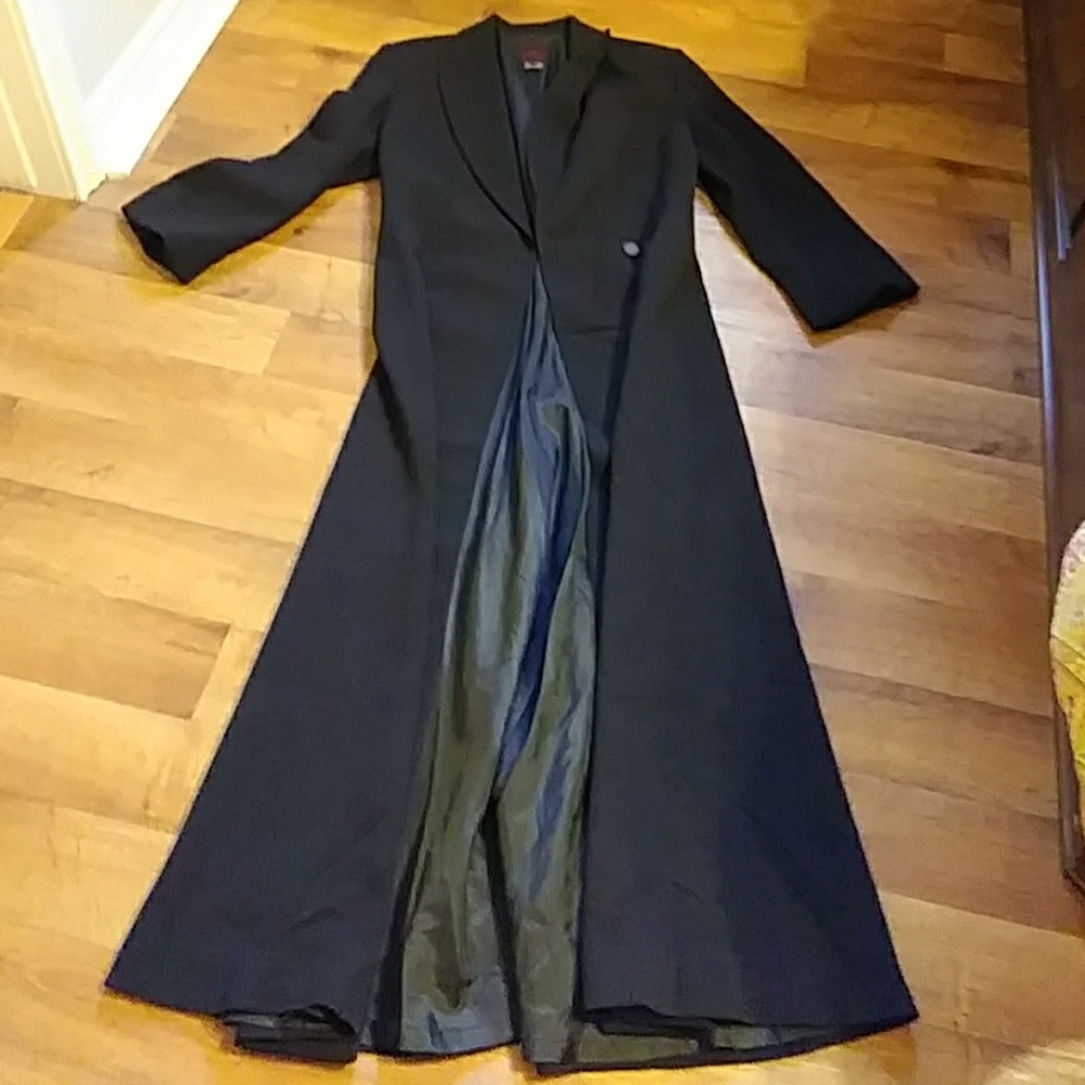 Gorgeous long lined wool coat.